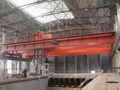 江蘇碳素焙燒多功能起重機